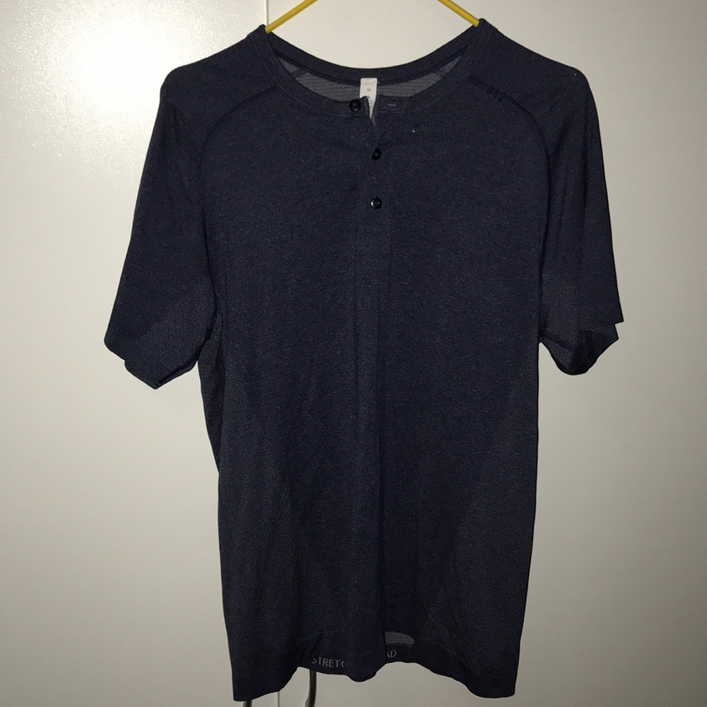 Lulu lemon short sleeve button up shirt
